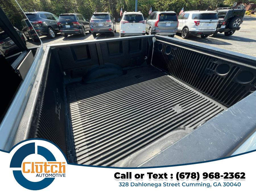 2021 Nissan Titan 4x2 Crew Cab SV photo