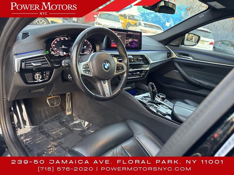 2022 BMW 5-Series M550i xDrive photo