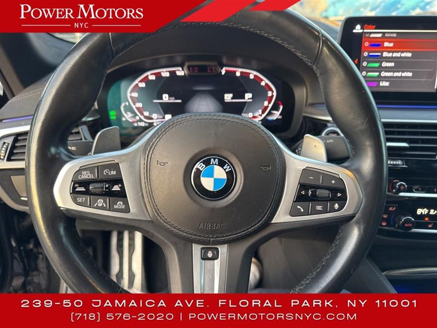 2022 BMW 5-Series M550i xDrive photo