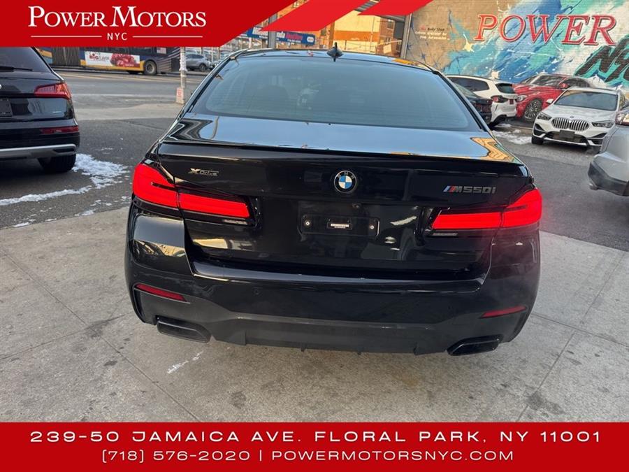 2022 BMW 5-Series M550i xDrive photo