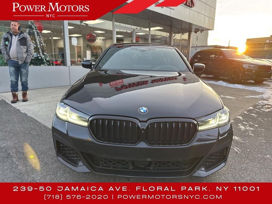 2022 BMW 5-Series M550i xDrive photo