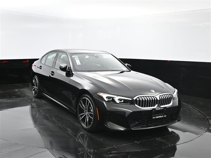 2024 BMW 3-Series 330i photo