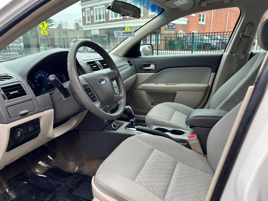 2012 Ford Fusion S photo