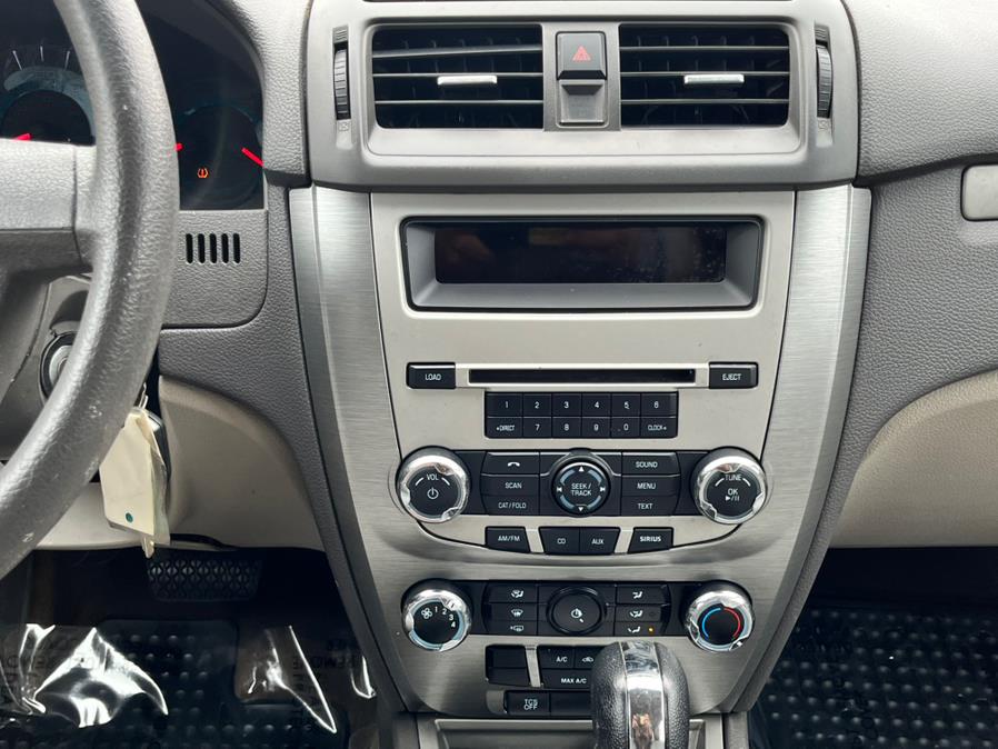 2012 Ford Fusion S photo