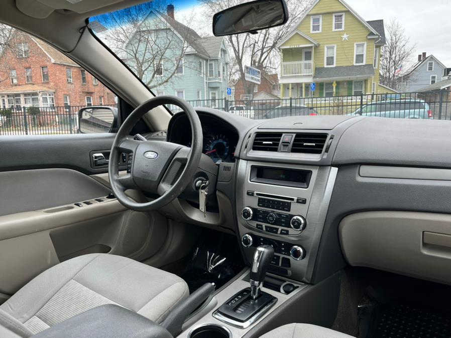 2012 Ford Fusion S photo
