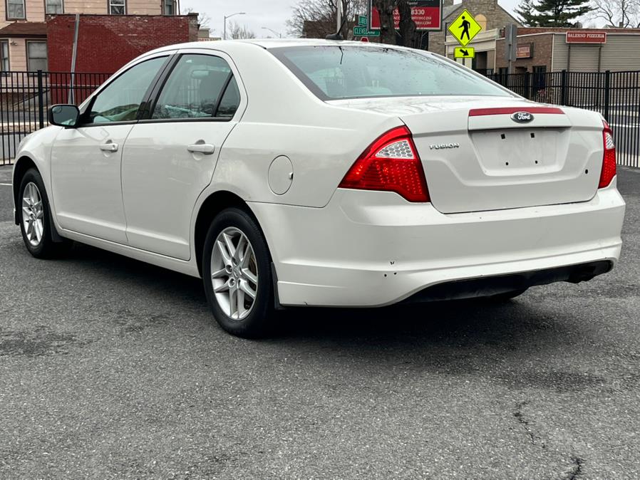 2012 Ford Fusion S photo