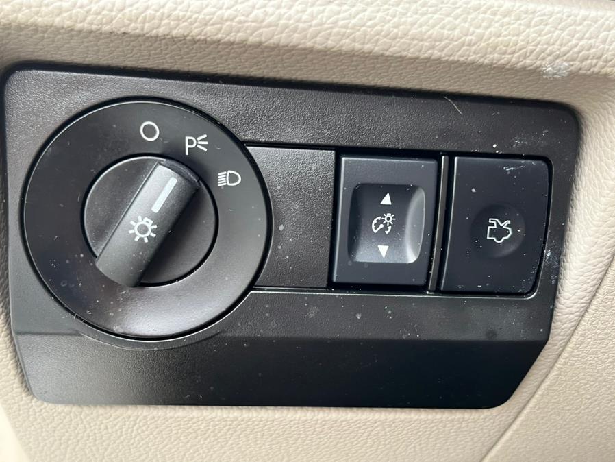 2012 Ford Fusion S photo