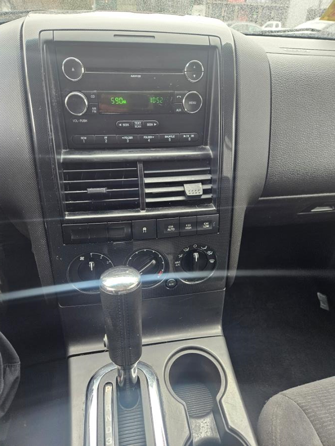 2010 Ford Explorer XLT photo