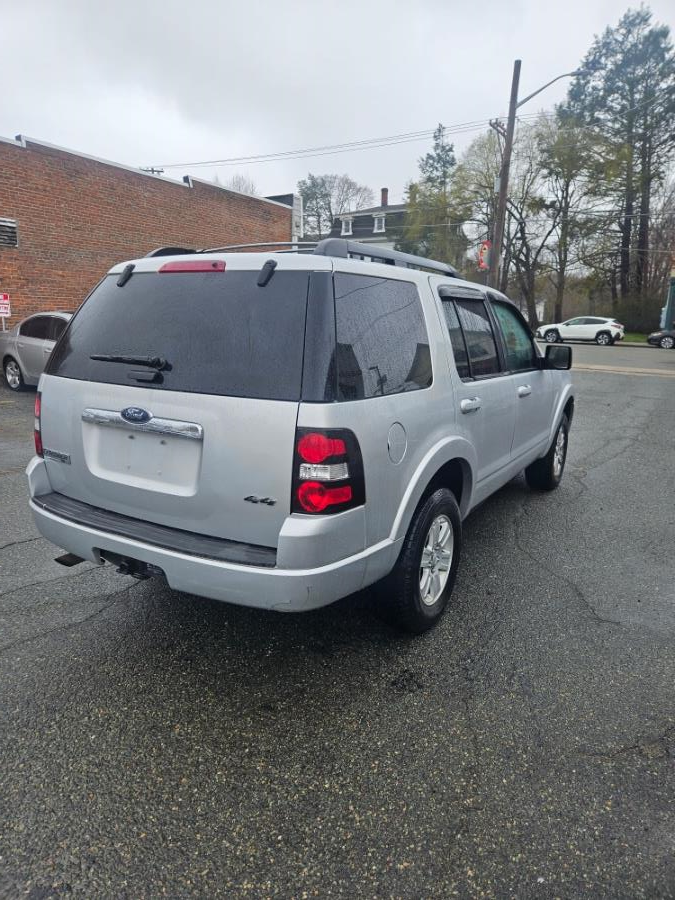 2010 Ford Explorer XLT photo