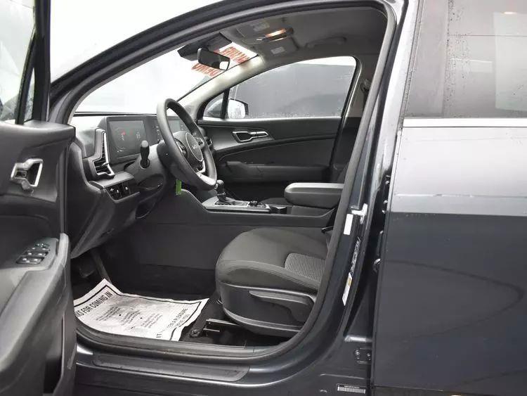 2024 Kia Sportage LX Sport Utility 4D photo