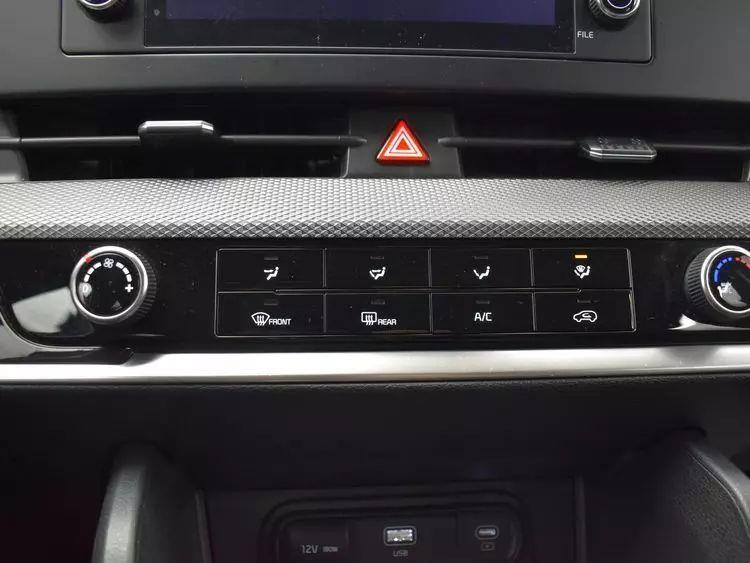 2024 Kia Sportage LX Sport Utility 4D photo