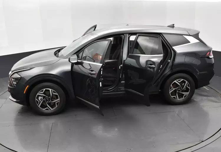 2024 Kia Sportage LX Sport Utility 4D photo