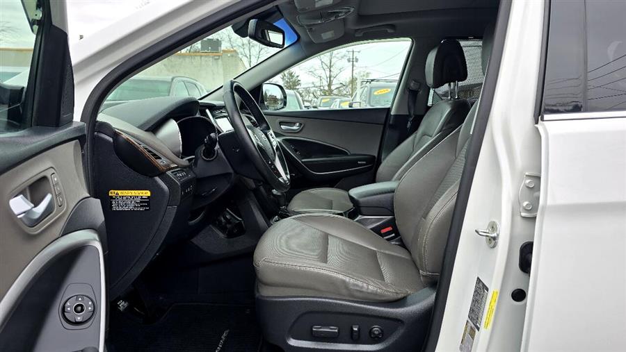 2017 Hyundai Santa Fe SE Ultimate 3.3L Auto AWD photo