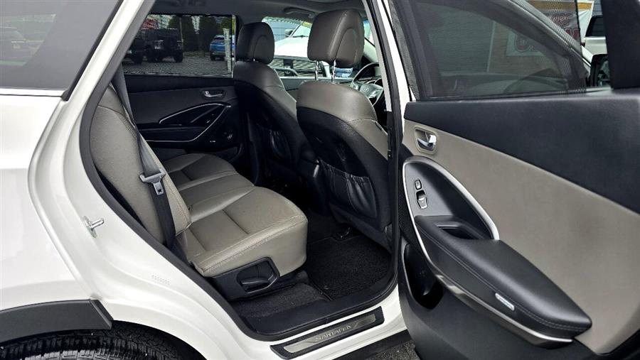 2017 Hyundai Santa Fe SE Ultimate 3.3L Auto AWD photo