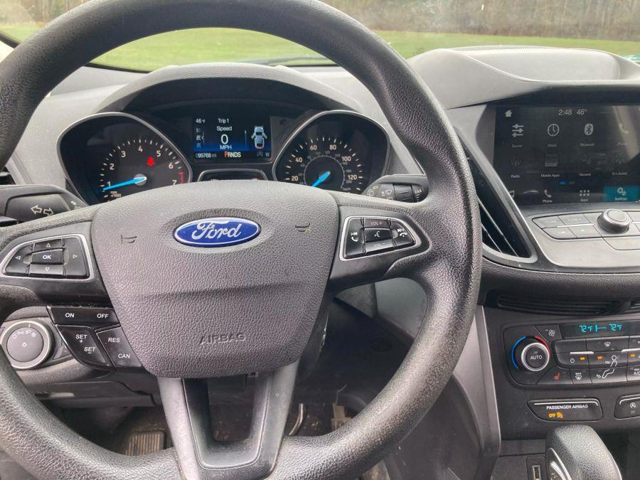 2019 Ford Escape SE Sport Utility 4D photo