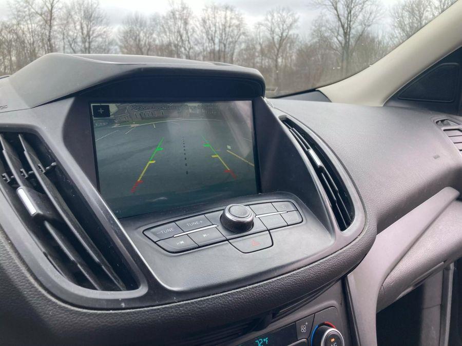 2019 Ford Escape SE Sport Utility 4D photo