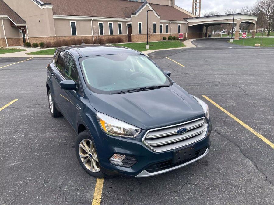 2019 Ford Escape SE Sport Utility 4D photo