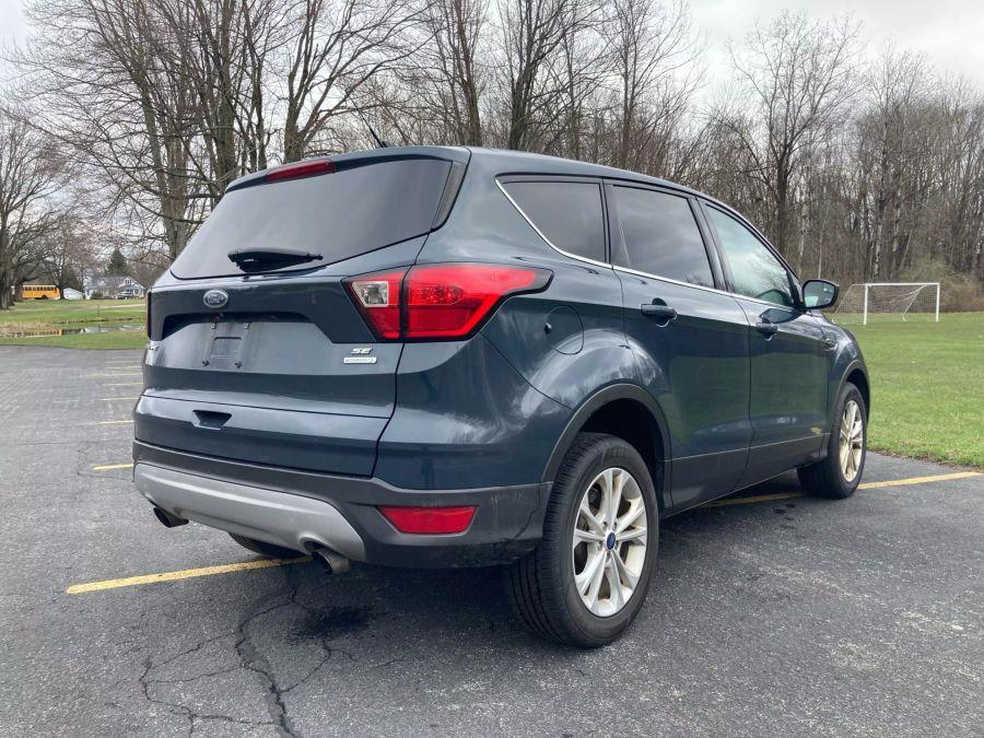 2019 Ford Escape SE Sport Utility 4D photo