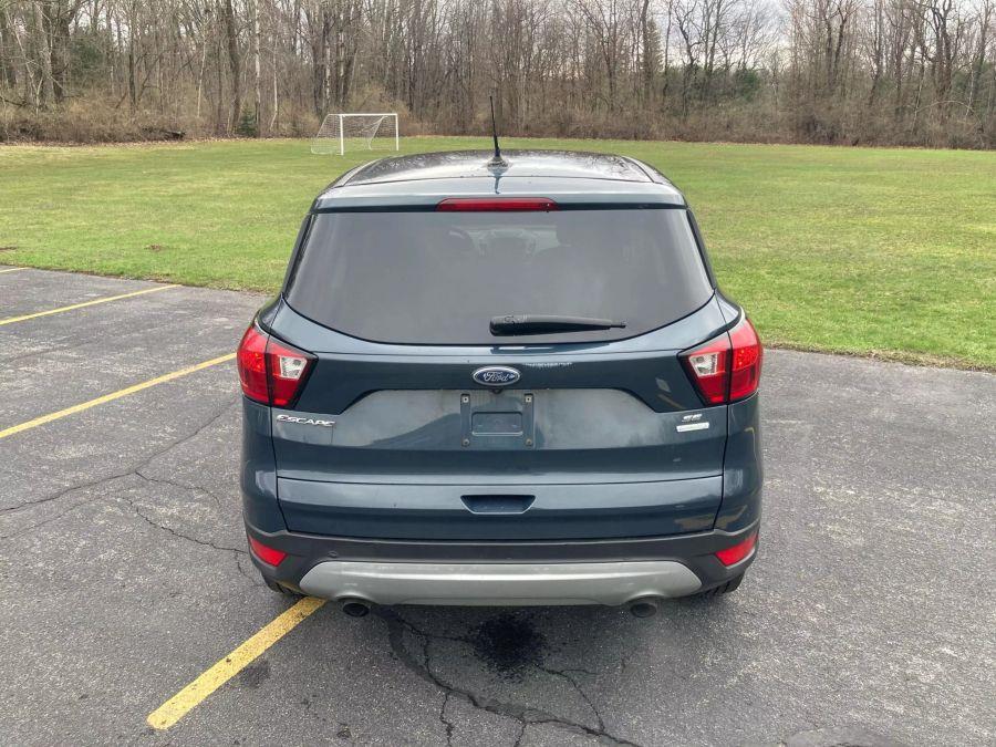 2019 Ford Escape SE Sport Utility 4D photo