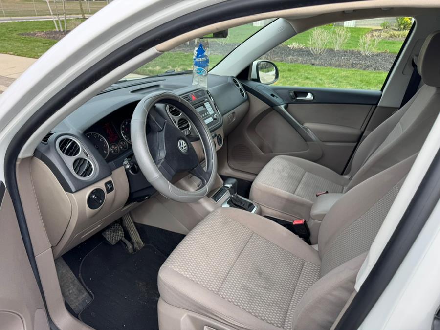 2009 Volkswagen Tiguan SE photo