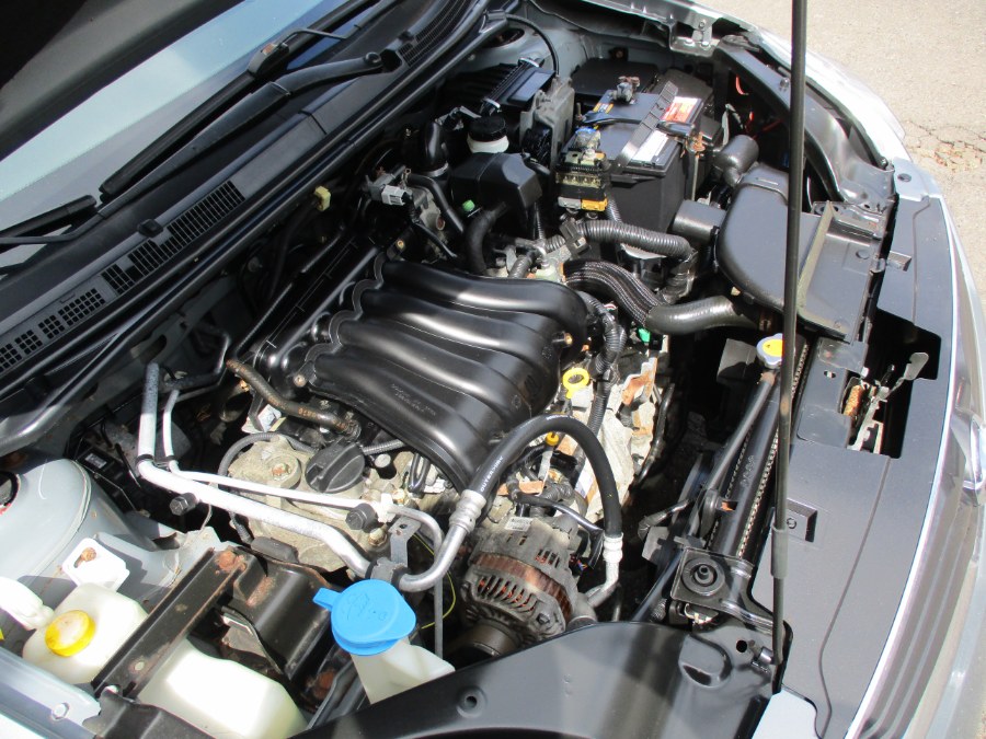 2010 Nissan Sentra 2.0 photo