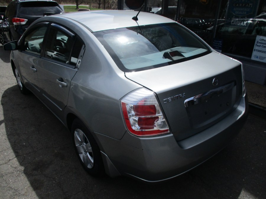 2010 Nissan Sentra 2.0 photo