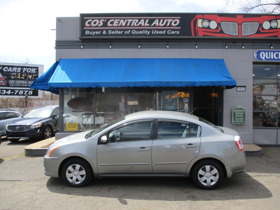 2010 Nissan Sentra 2.0 photo