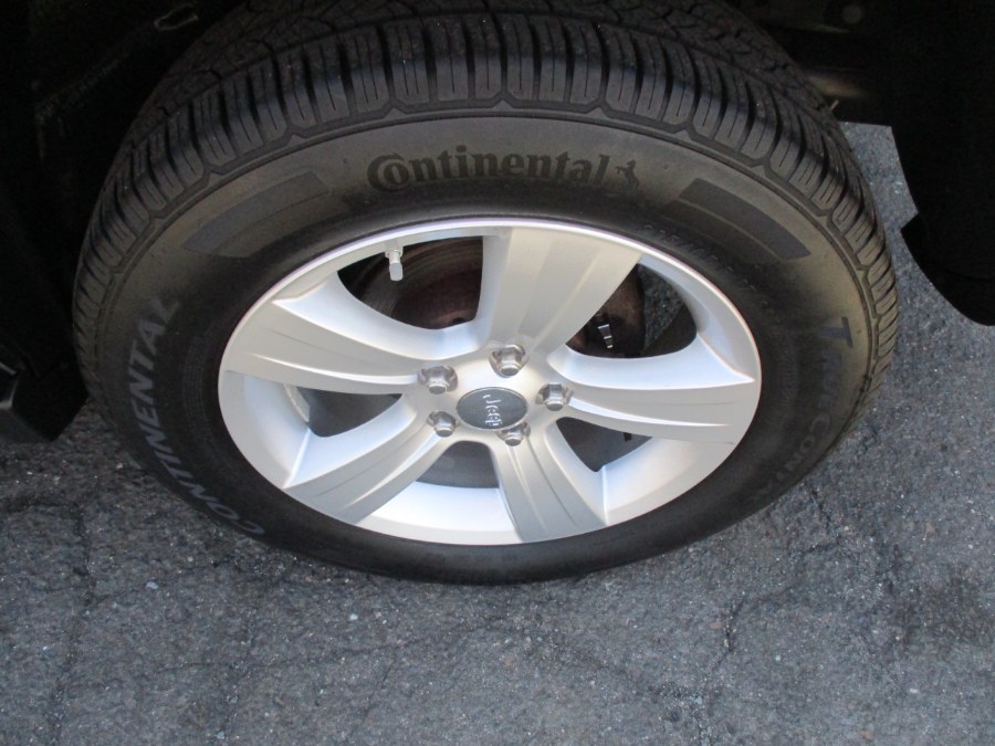 2013 Jeep Compass Latitude photo
