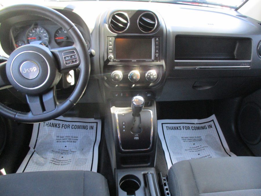 2013 Jeep Compass Latitude photo