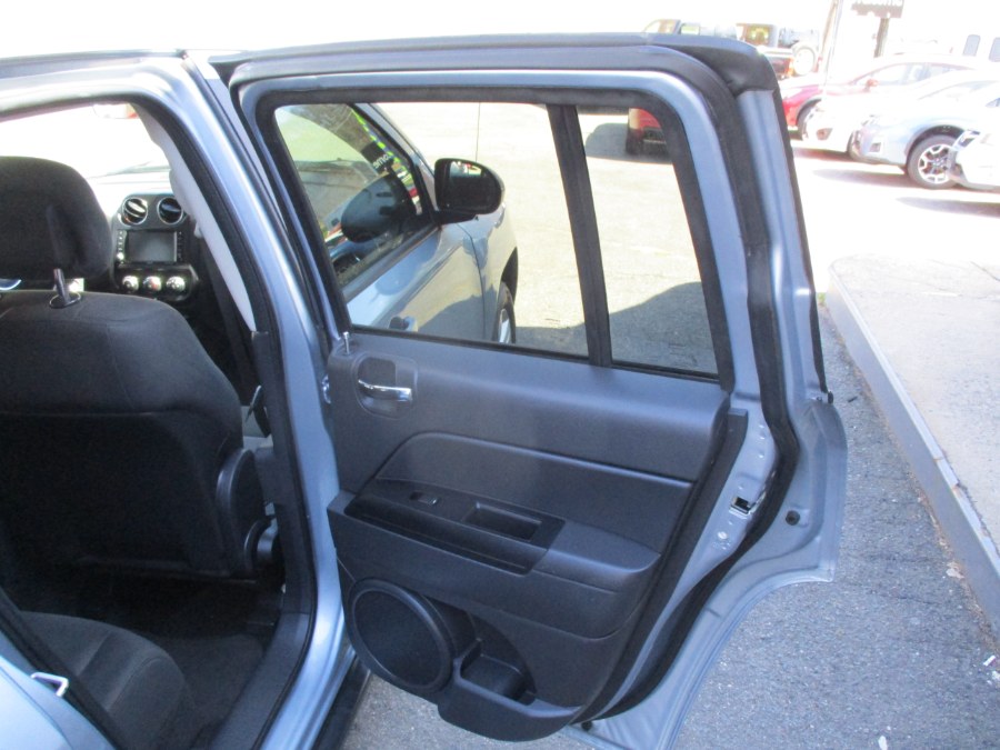 2013 Jeep Compass Latitude photo