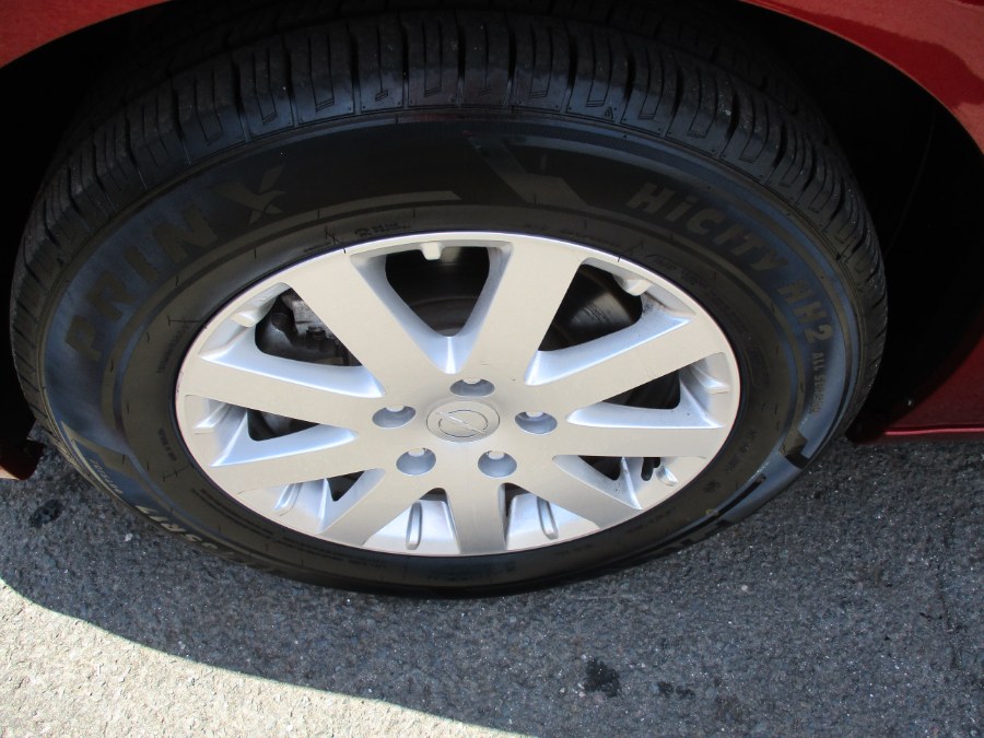 2013 Chrysler Town & Country Touring photo