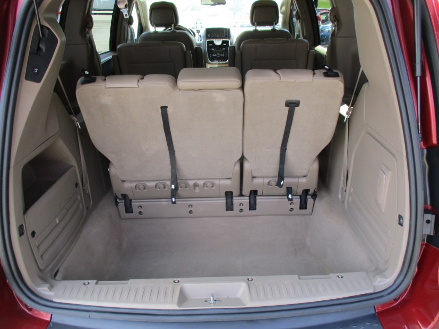 2013 Chrysler Town & Country Touring photo