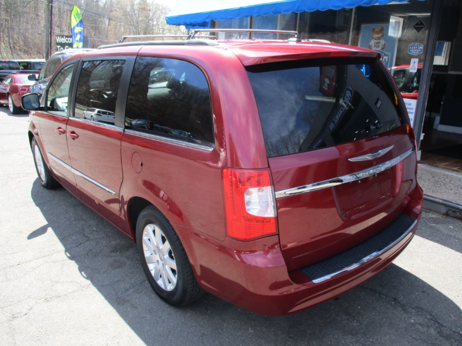 2013 Chrysler Town & Country Touring photo