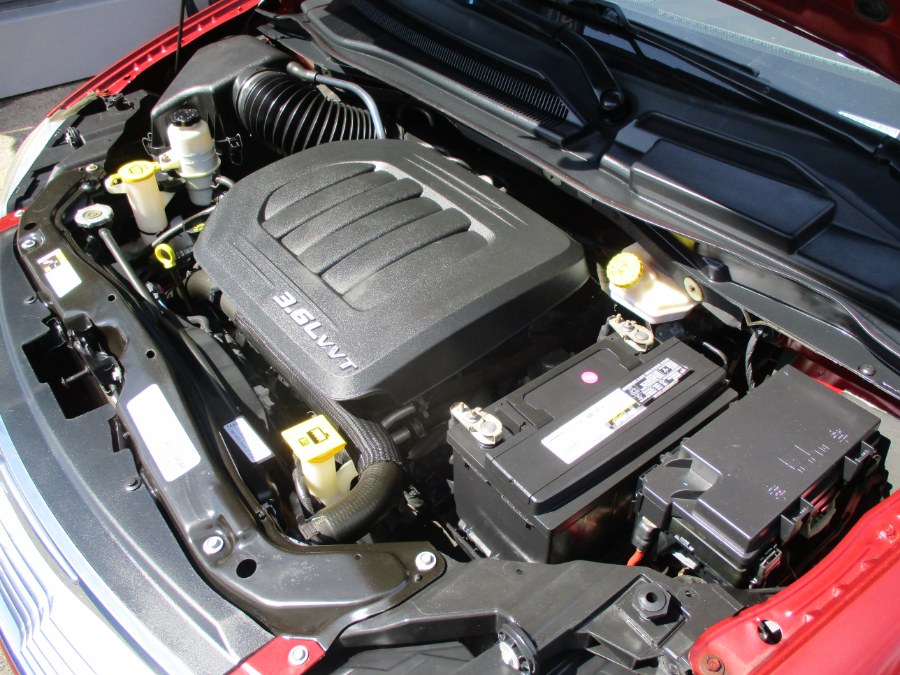 2013 Chrysler Town & Country Touring photo