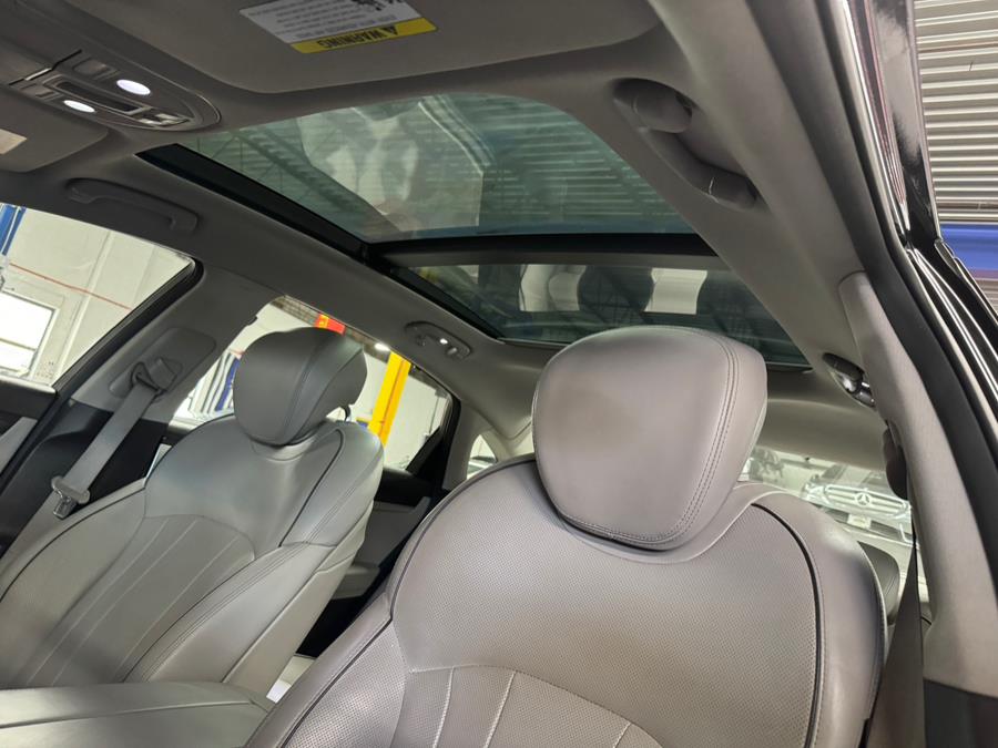 2015 Hyundai Genesis 3.8L photo