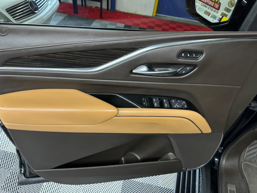 2021 Cadillac Escalade 4WD 4dr Sport photo