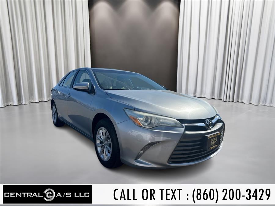 2015 Toyota Camry 4dr Sdn I4 Auto LE (Natl) photo