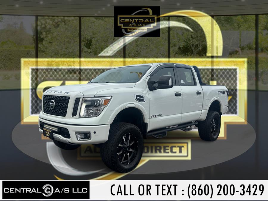 2017 Nissan Titan 4x4 Crew Cab PRO-4X photo