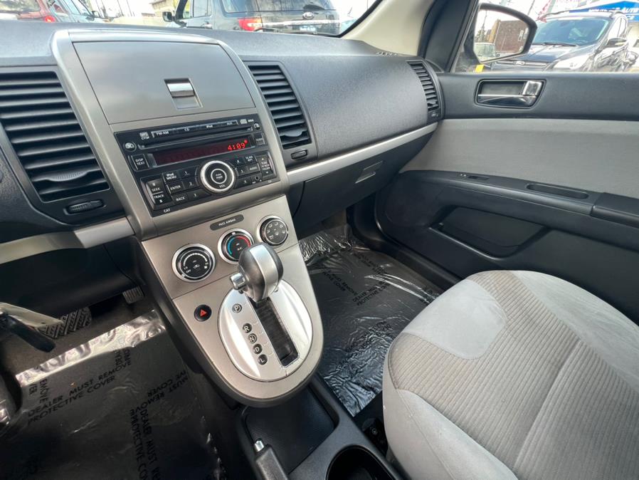 2012 Nissan Sentra 2.0 photo