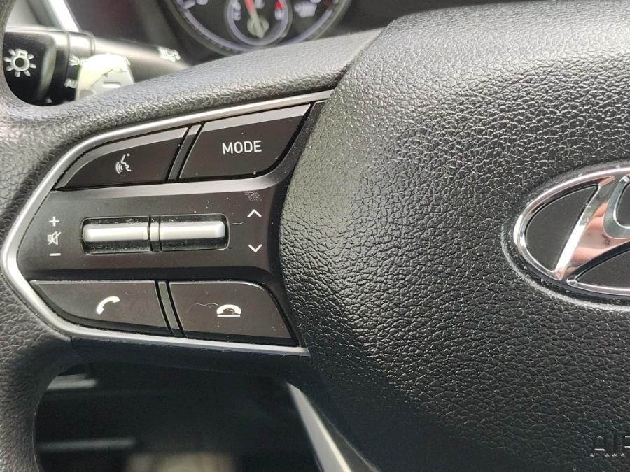 2022 Hyundai Santa Fe SEL AWD photo