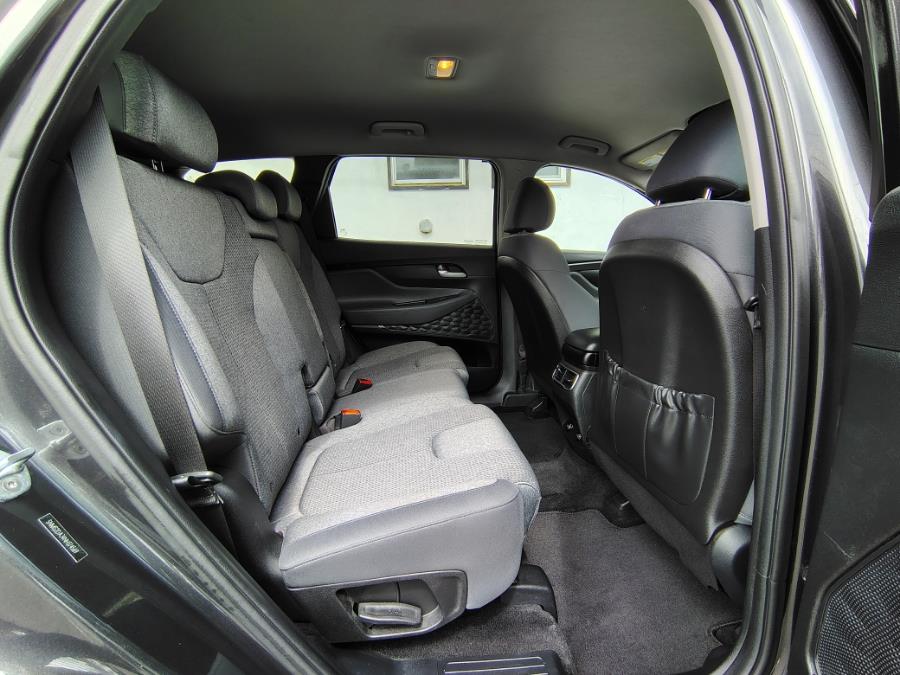 2022 Hyundai Santa Fe SEL AWD photo