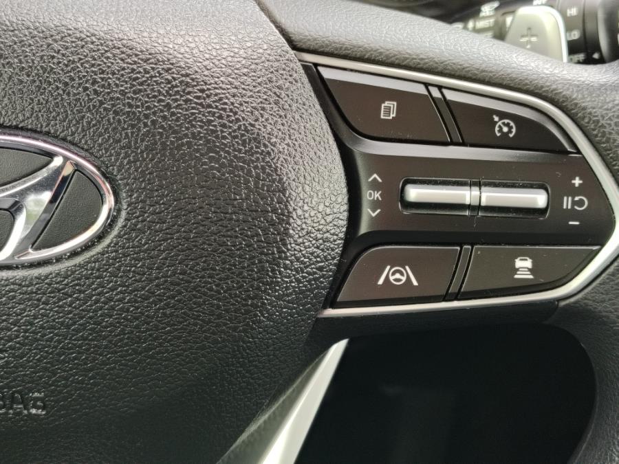 2022 Hyundai Santa Fe SEL AWD photo