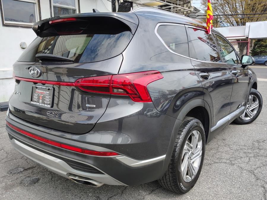 2022 Hyundai Santa Fe SEL AWD photo