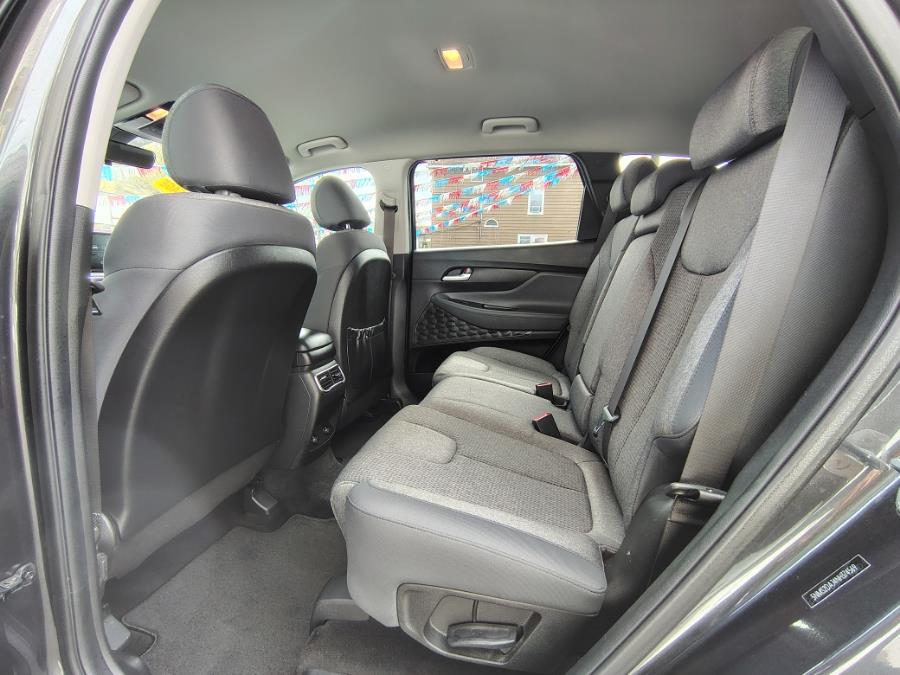 2022 Hyundai Santa Fe SEL AWD photo