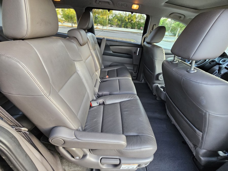 2016 Honda Odyssey 5dr EX-L photo