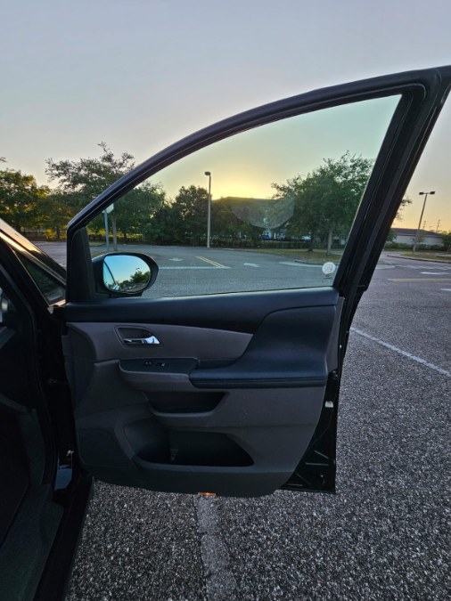 2016 Honda Odyssey 5dr EX-L photo