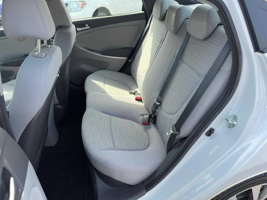 2017 Hyundai Accent Value Edition Sedan Auto photo