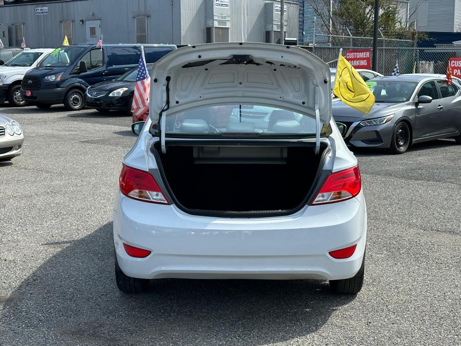 2017 Hyundai Accent Value Edition Sedan Auto photo