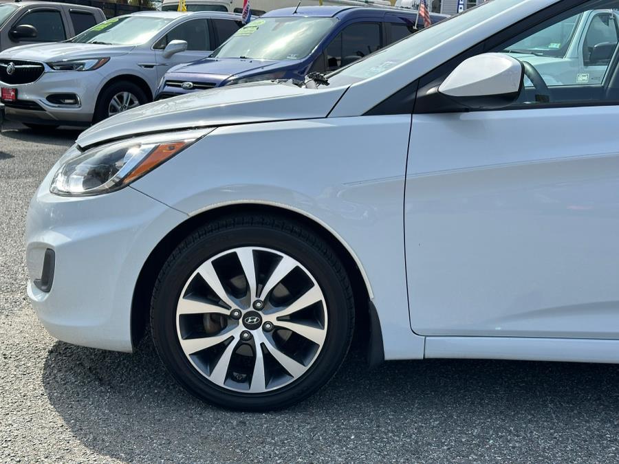 2017 Hyundai Accent Value Edition Sedan Auto photo