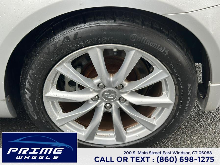2012 Infiniti Integra x photo